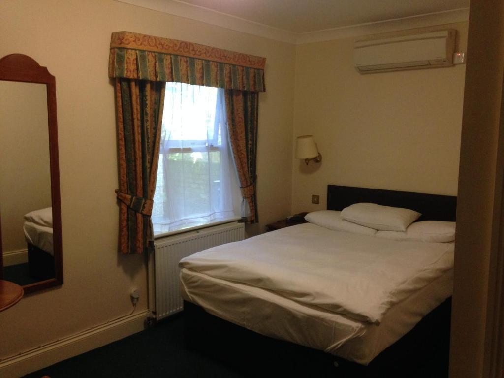 Abbey Lodge Hotel High Wycombe Room photo