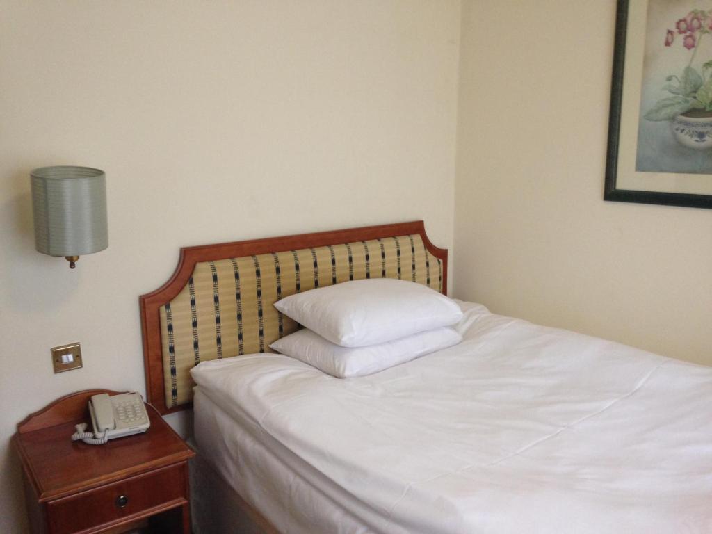 Abbey Lodge Hotel High Wycombe Room photo